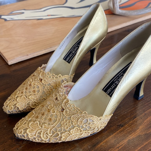 Stuart weitman - Picture 2 of 2